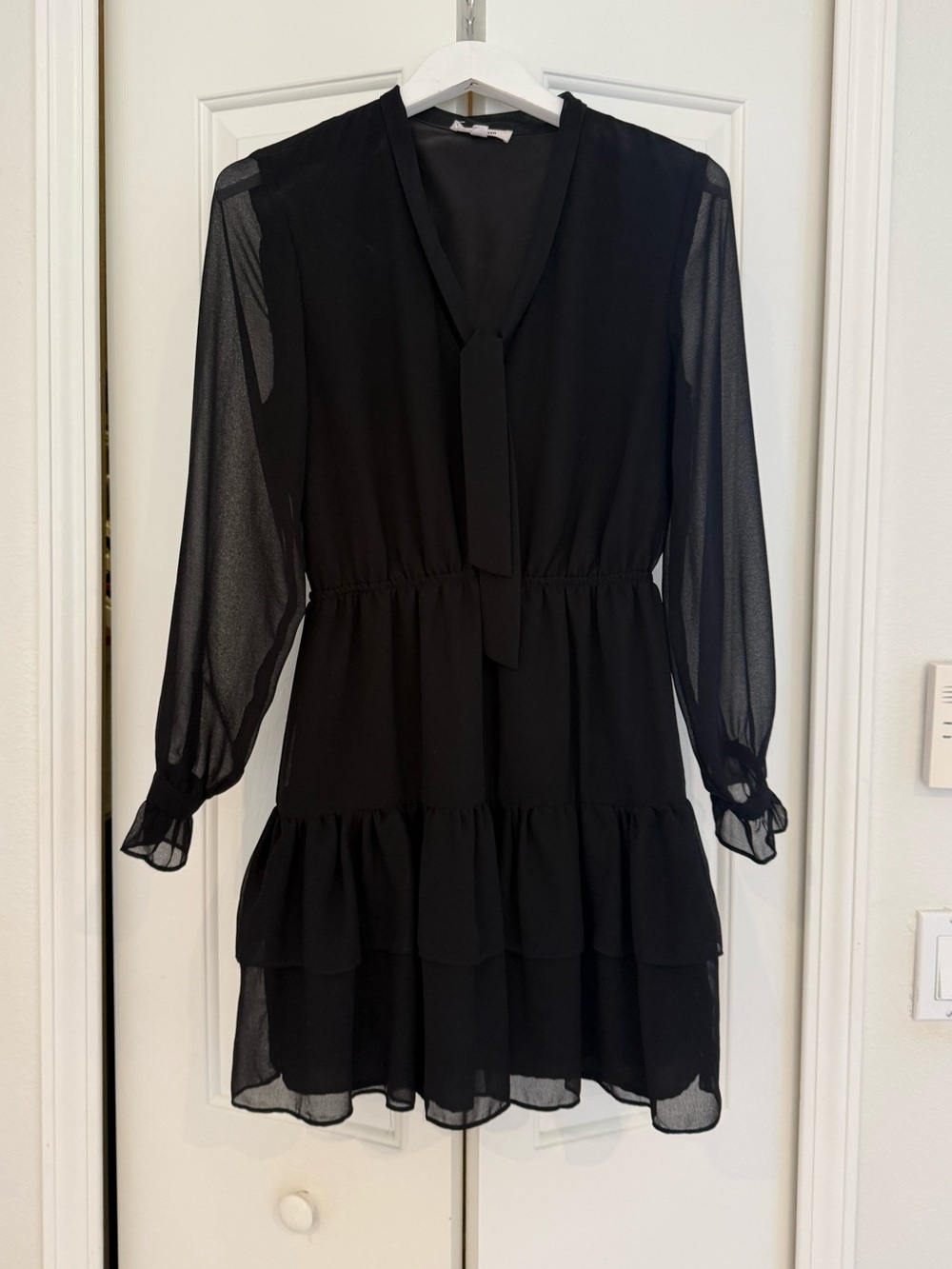 BB Dakota Black Sheer Long-Sleeve Tiered Tie-Neck Dress - Picture 2 of 3
